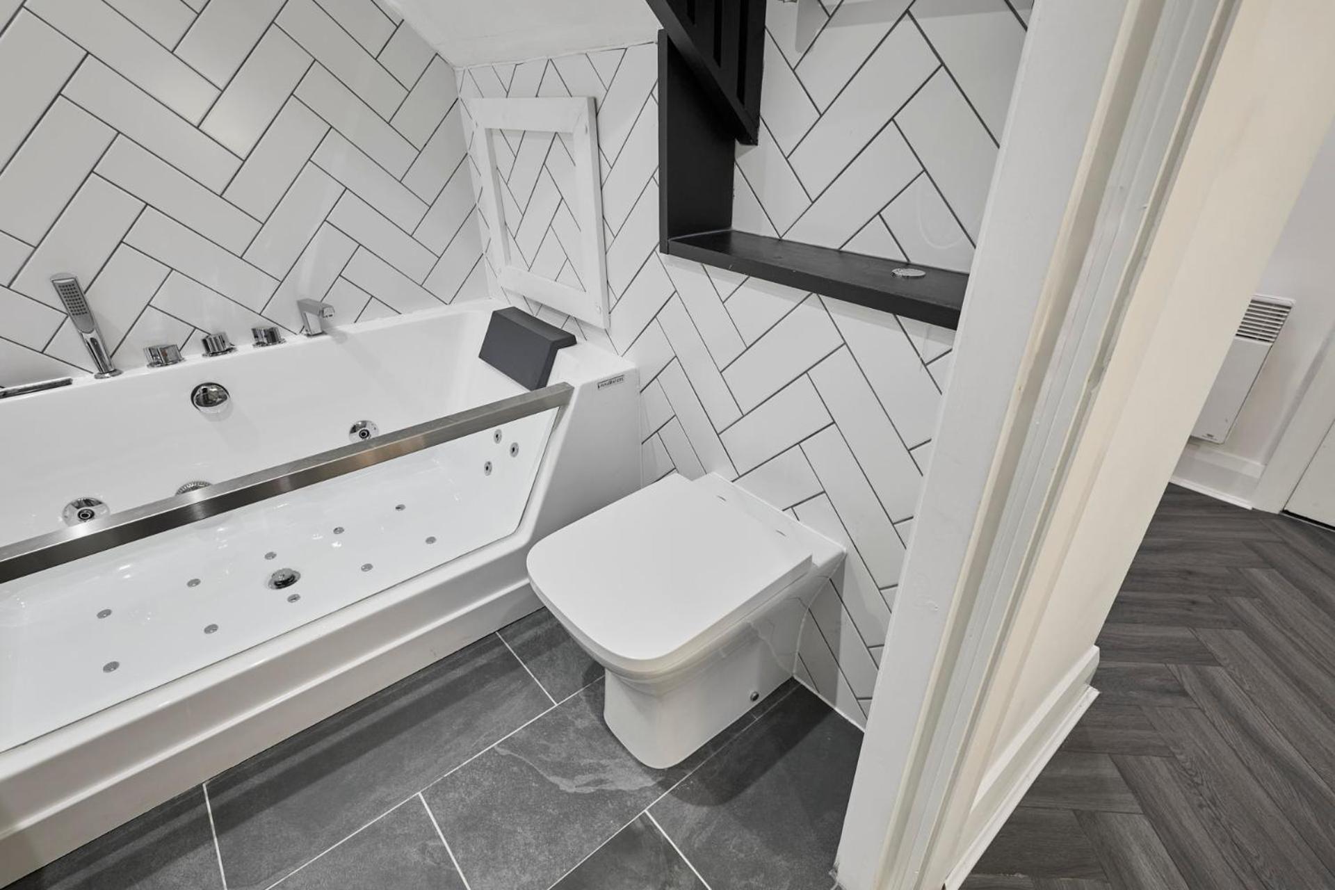 Host & Stay - Queen Square Hideaway Liverpool Eksteriør billede